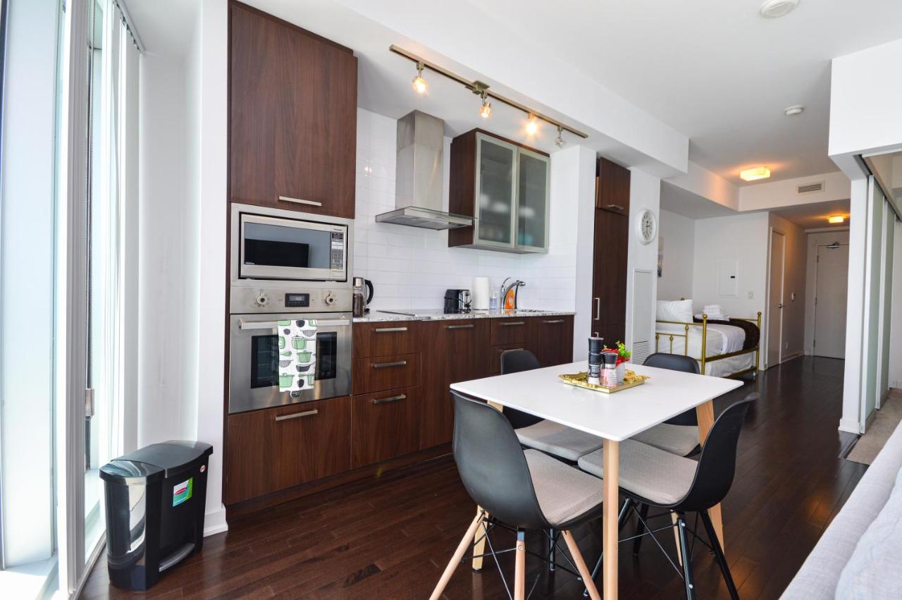Downtown Toronto Condo Near Cn Tower, Mtcc, Rogers Center , Union Station Zewnętrze zdjęcie