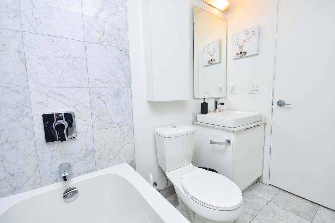 Downtown Toronto Condo Near Cn Tower, Mtcc, Rogers Center , Union Station Zewnętrze zdjęcie
