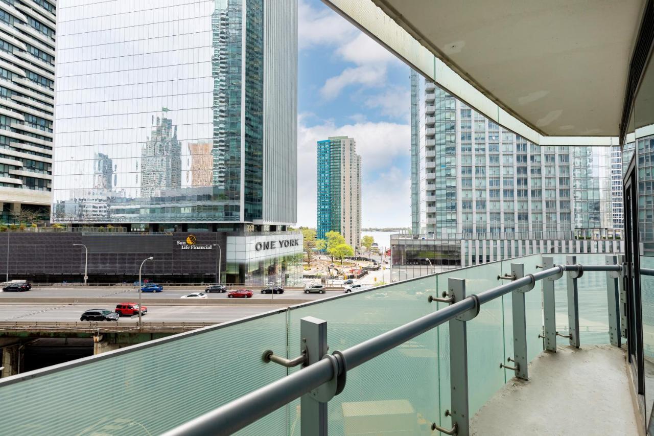 Downtown Toronto Condo Near Cn Tower, Mtcc, Rogers Center , Union Station Zewnętrze zdjęcie
