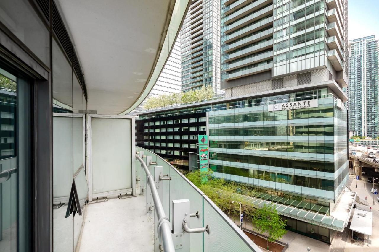 Downtown Toronto Condo Near Cn Tower, Mtcc, Rogers Center , Union Station Zewnętrze zdjęcie