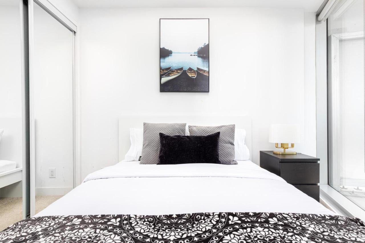 Downtown Toronto Condo Near Cn Tower, Mtcc, Rogers Center , Union Station Zewnętrze zdjęcie